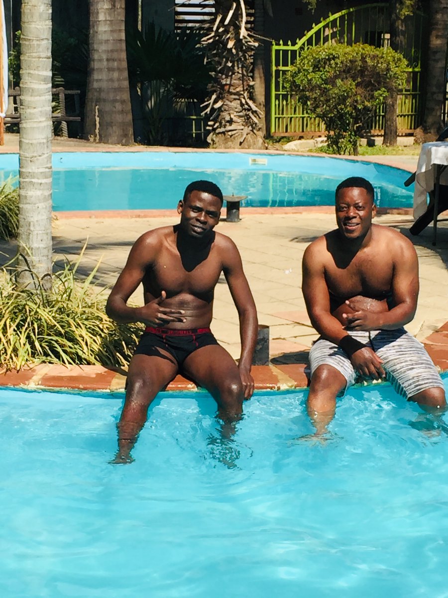 ChilanshiC's tweet photo. swimming day https://t.co/2wDuajct3X