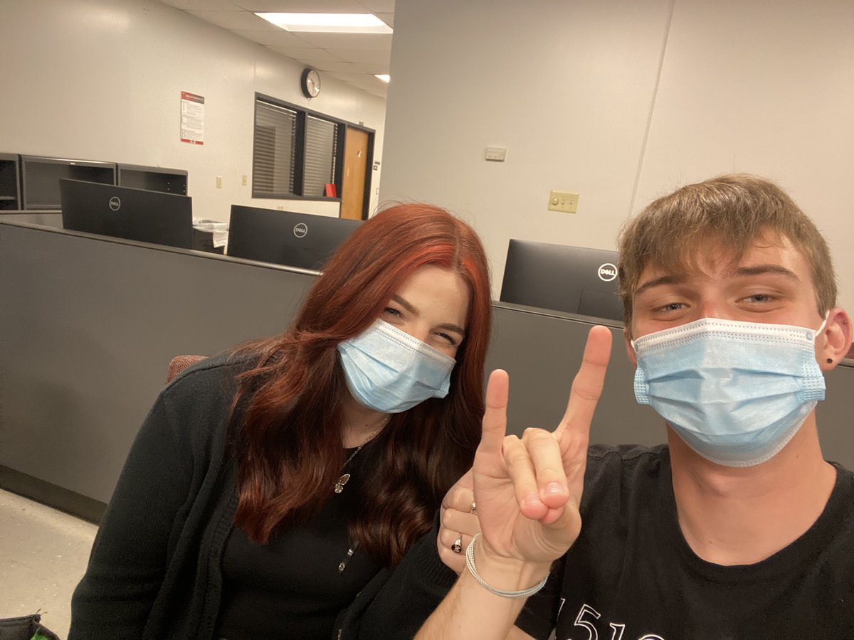 JonathanScha25's tweet photo. We’re back! Class was great learned that Rebecca and I are great at hiring for The Herald. #ReportsCombs https://t.co/pZhf1b3UAE