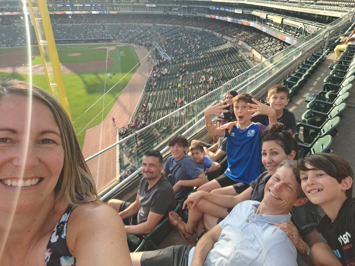 ctaptelis1's tweet photo. Visiting cousins and cheering on the tigers! @detroitroots https://t.co/OhyhpP7r5e
