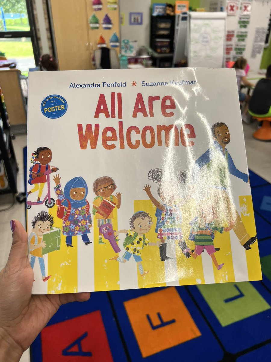 learnandteach04's tweet photo. It’s always a good day when I get to share my favorite books w/Ss! Thanks @maestra_mills for having me as a mystery reader! The kinder students were such great readers! #21Learns #21LanguageServices #EmpoweringEveryStudentEveryDay https://t.co/Qr7Hglmhnp