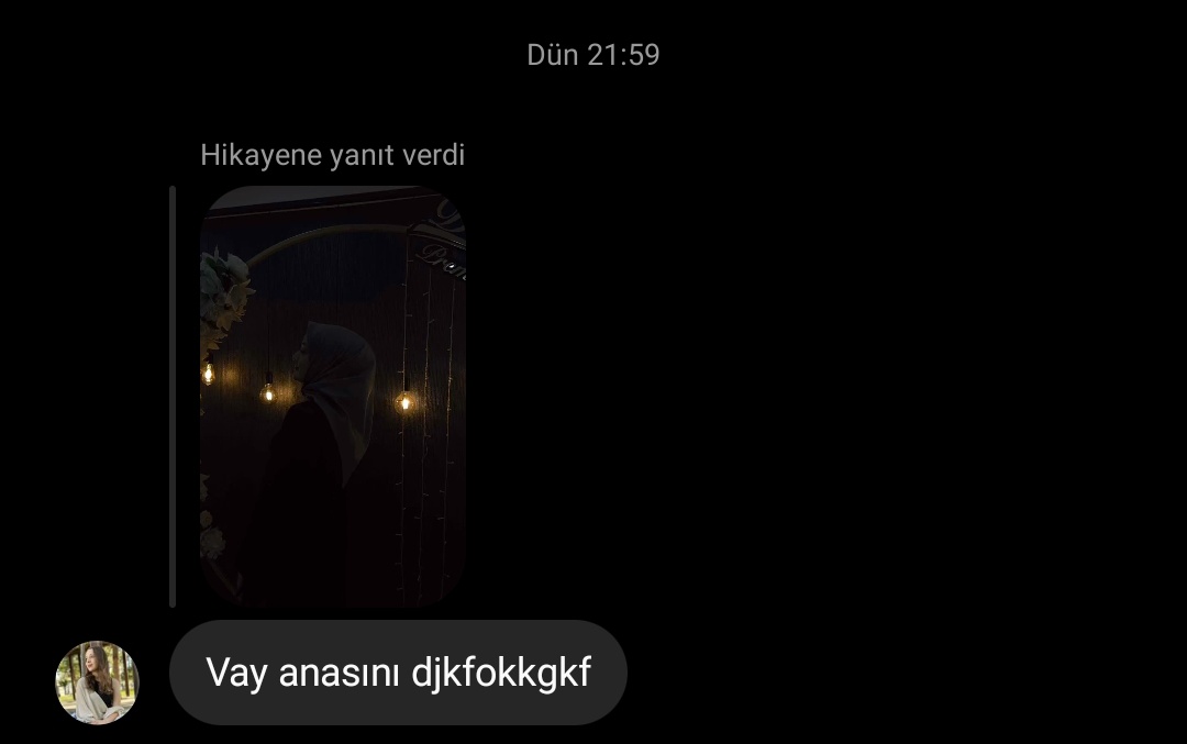 cigdemeker's tweet photo. Instagrama havalı bir hikaye atmışımdır, o sırada kardeşlerim: https://t.co/AjbmAwsJzm