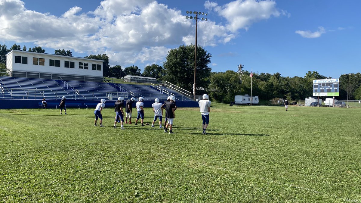 TJEck_TV's tweet photo. Made my way to the Mountain State this evening to check in with Petersburg &amp; Pendleton County

#20YardDash previews coming over the next few days 

@PenCoSchoolsWV @PHSVikingsFB https://t.co/5MnTclhcVT