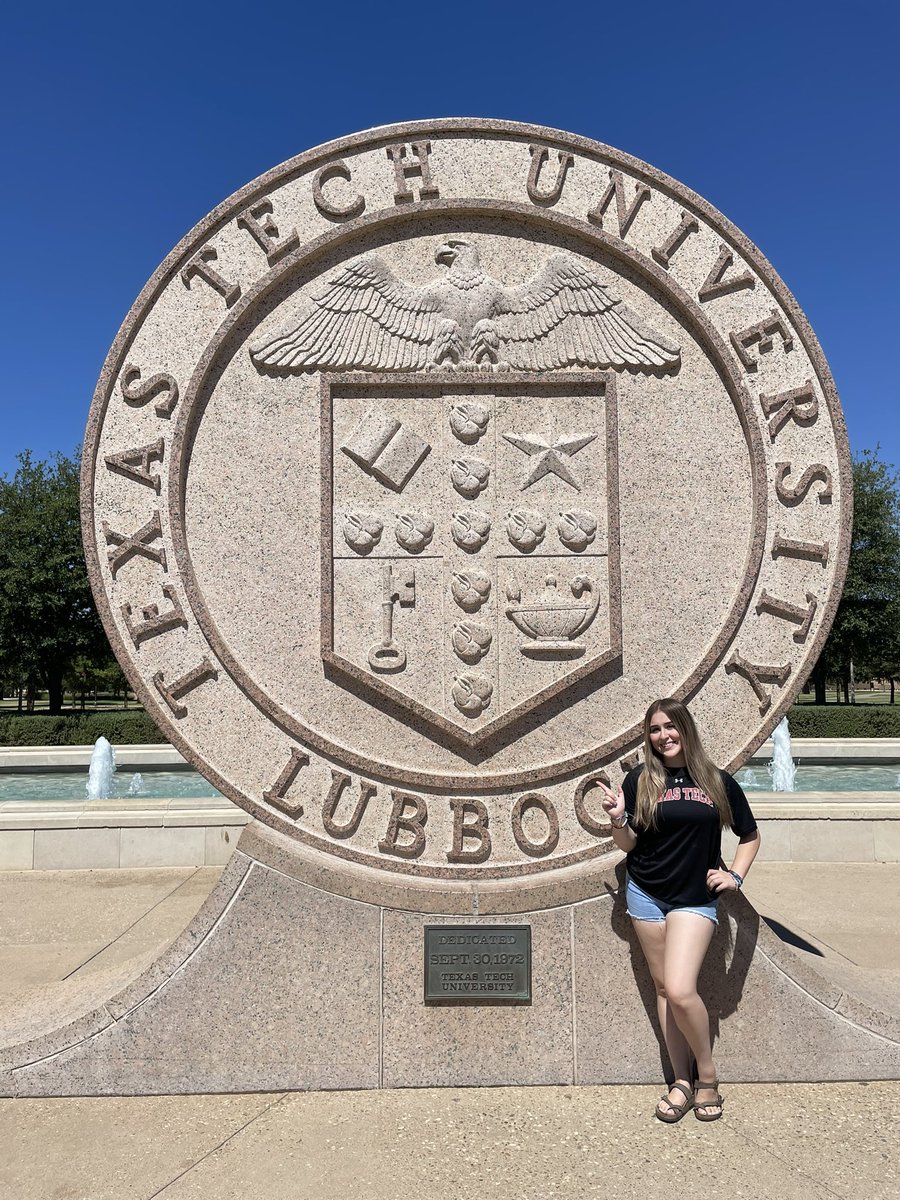 4everMsG_J's tweet photo. My beautiful baby is officially a Red Raider!!! ♥️🖤 Texas Tech was her dream school &amp; today she was accepted! Congratulations baby! You have worked so hard for this &amp; I am so proud!! I love you so much! #TexasTechMom #RedRaiderNation https://t.co/PKDry9HFJV