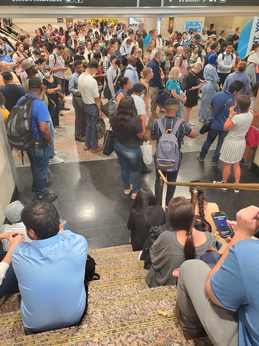 The Secaucus Escalator tweet media