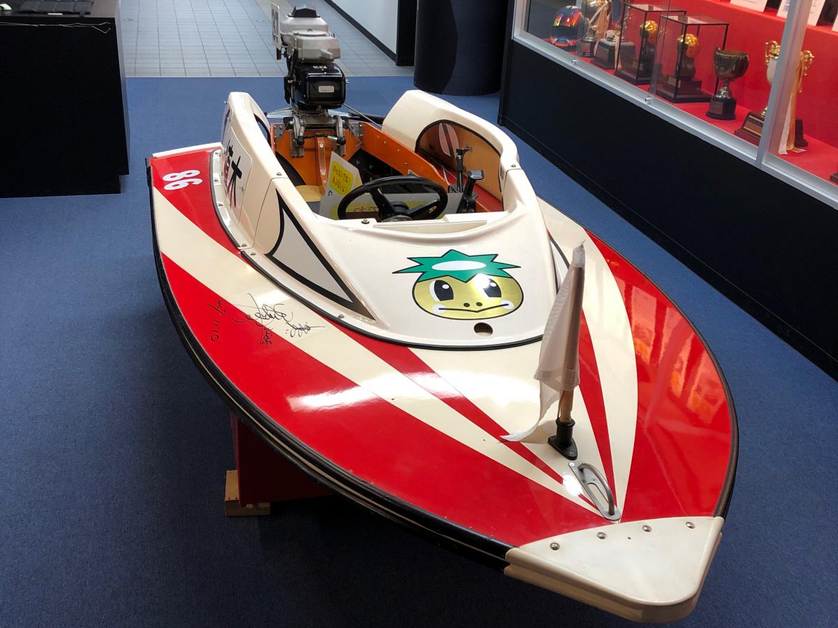 race_map's tweet photo. ◆ボートレース若松
＜口コミ紹介＞
ナイターのレースが楽しめるということなので　ボートレース若松　に行ってきました。 場所はＪＲ筑豊線の奥洞海駅から徒歩４分のところにあります。
 https://t.co/RKqTSlkZKd
#レースマップ #ホームメイトリサーチ https://t.co/4wJR6h3Gh2