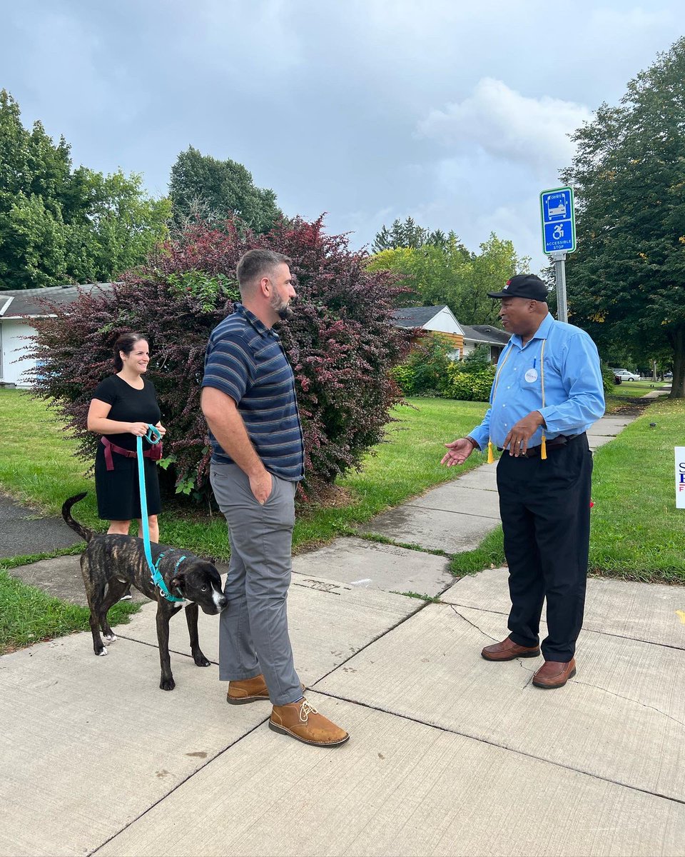 samrobertsny's tweet photo. There’s still time to get out and vote! Polls close at 9. #ny22 #samrobertsforcongress https://t.co/AdRqlkVpBI