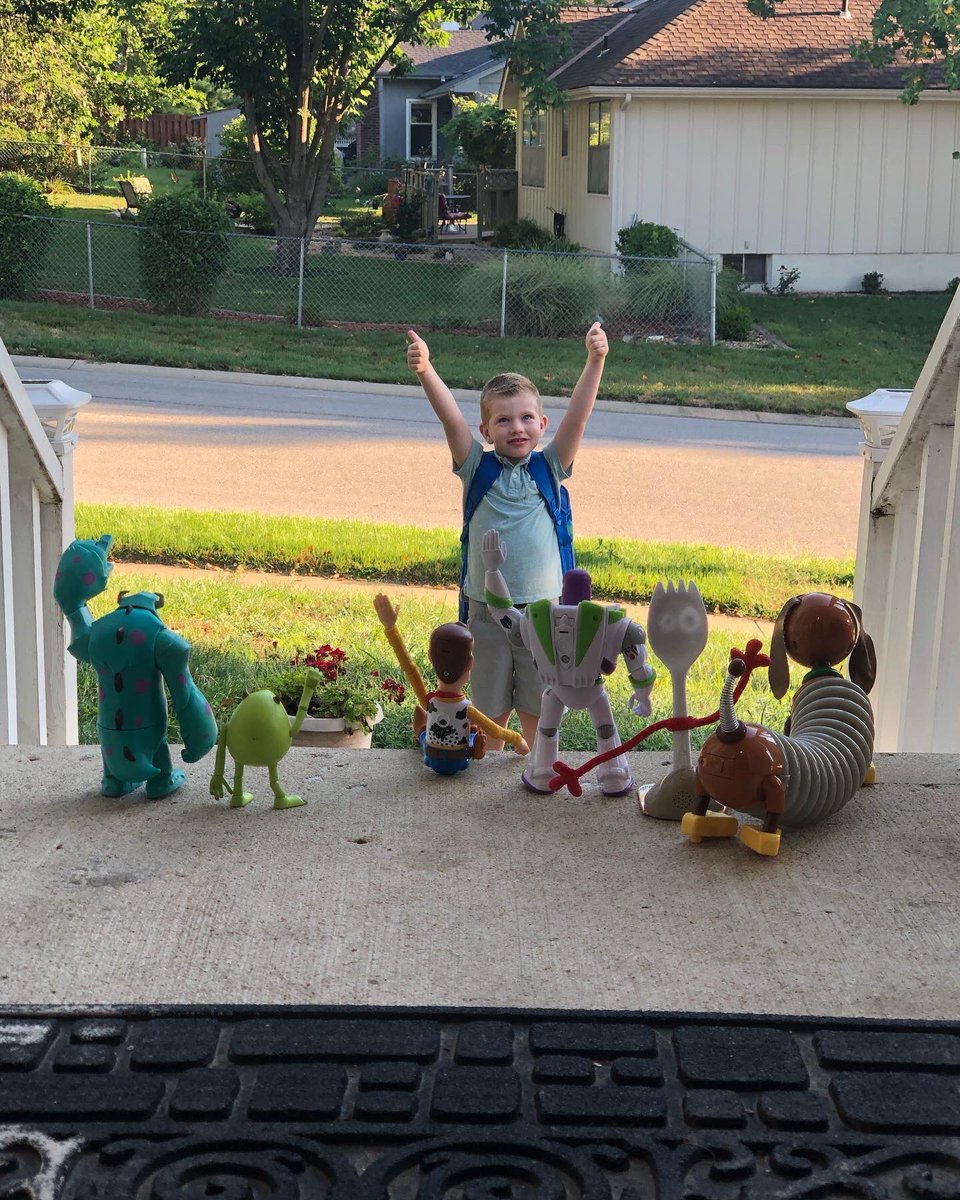 MrsKateMiller1's tweet photo. First day of kindergarten at William Southern Elementary was a success!! https://t.co/2o6Mcvemmt