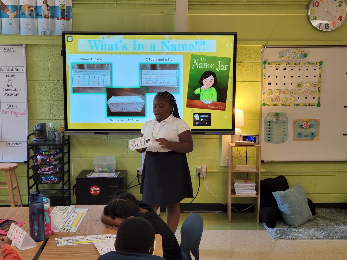 MsMarioN1's tweet photo. The #Lemonheads 🍋 read #TheNameJar by @YangsookChoi, and celebrated what makes them special by playing 3 Facts and a Fib!! We are building a solid #community here in C12! #proud #confidence #BackToSchool #BacktoSchool2022 #learning @JosephKeelsCubs @ZayZachRhyn @RichlandTwo https://t.co/KEPOse82Qb