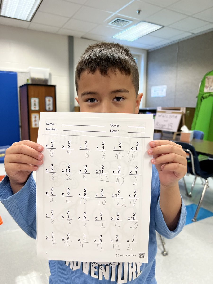 rachel_iero's tweet photo. I switched grade levels this year but I am so lucky that I still get to see my previous students who are doing amazing things and want to show me. SO proud of the #strongeffort this guy showed. @HamptonOaksElem @SCPSchools https://t.co/Zl0z62dqps