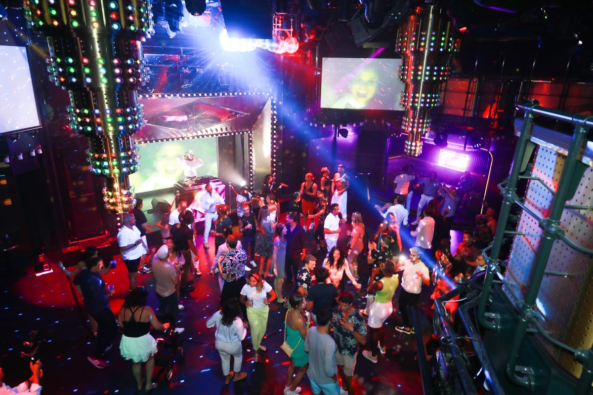 kakeworkshop's tweet image. 5 days on 
@VirginVoyages
 with 
@FluidDiscoParty
 was disco electric and super refreshing! Top cruise experience to date! This was my 3rd production experience at sea :)