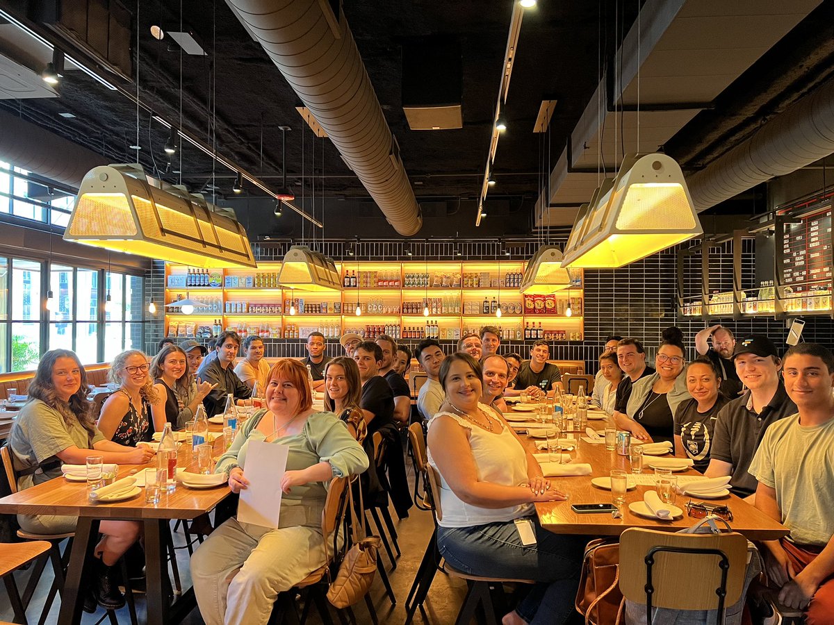 BrettHarrison's tweet photo. FTX US team dinner! https://t.co/8uFko7sG2j