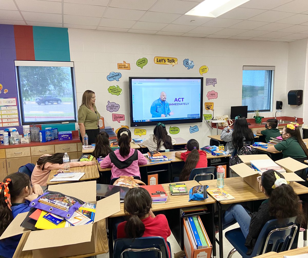 GinaSaenz18's tweet photo. @PSJAISD Way to go McKeever Elementary counselors! 🙌🏻💚💚👏🏻👏🏻👏🏻Today they trained their students on how to use our district’s anonymous reporting system- STOPit. Students were learning how to stand up for themselves and for one another. #BeKind #SafeHealthy #PSJALife https://t.co/HlRyEEsfTE