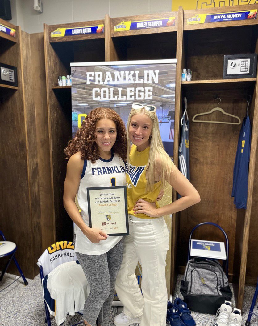 I’m so excited to announce my first offer from Franklin College! Thank you so much coach johnson for this opportunity!🔵🟡🔵🟡