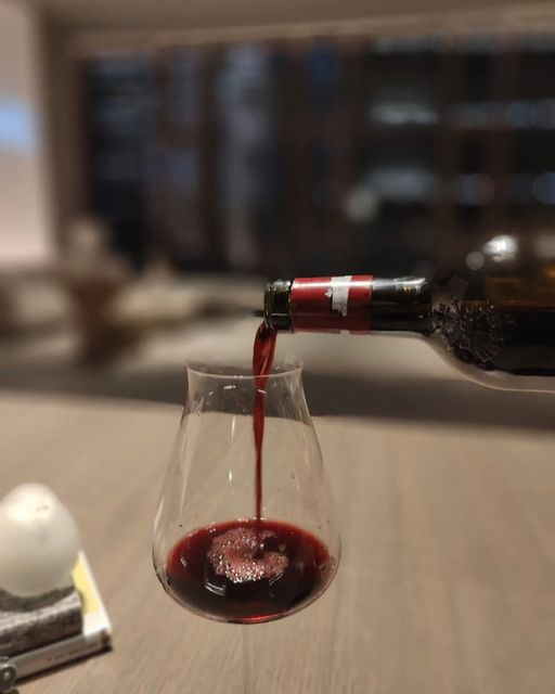 herunling0215's tweet photo. Tasting wine brings new awareness to yourself

#redwine #chateauBurgundy
#moreysaintdenis #chateauBatailley #romaneeconti #chateauBertrand #chateauRipon #chateauLatour #chateauvalandreaud #chateauLamondo #chateauMouton #chateauHautBrion #chateauMargaux #chateauLafite #Single https://t.co/oidzroomxB