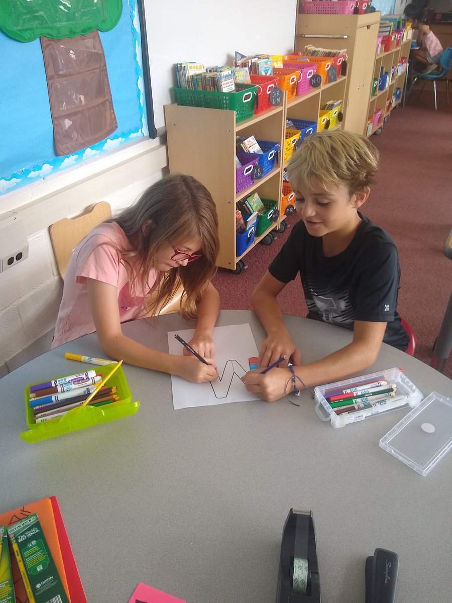 Third grade is off to a great start! Room 202 students worked on a collaborative art project based on the book All Are Welcome #d39cheetahs