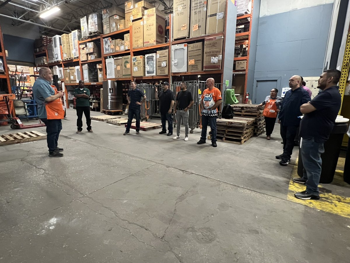 Gary Hutchinson (@d65hutch) on Twitter photo Thank you Chuck for your commitment to our freight team to ensure End To End is seamless and teaching new processes here for my team here in D65. @LemmaTony <a href="/CherieAbbinanti/">Cherie Abbinanti</a> <a href="/JalalAtTHD/">Jalal Hamad</a> <a href="/MattDominiakD65/">Matt Dominiak 🇺🇸</a> <a href="/hdchuckcentral/">Chuck Christensen</a> Thank you Chuck for your commitment to our freight team to ensure End To End is seamless and teaching new processes here for my team here in D65. @LemmaTony <a href="/CherieAbbinanti/">Cherie Abbinanti</a> <a href="/JalalAtTHD/">Jalal Hamad</a> <a href="/MattDominiakD65/">Matt Dominiak 🇺🇸</a> <a href="/hdchuckcentral/">Chuck Christensen</a>