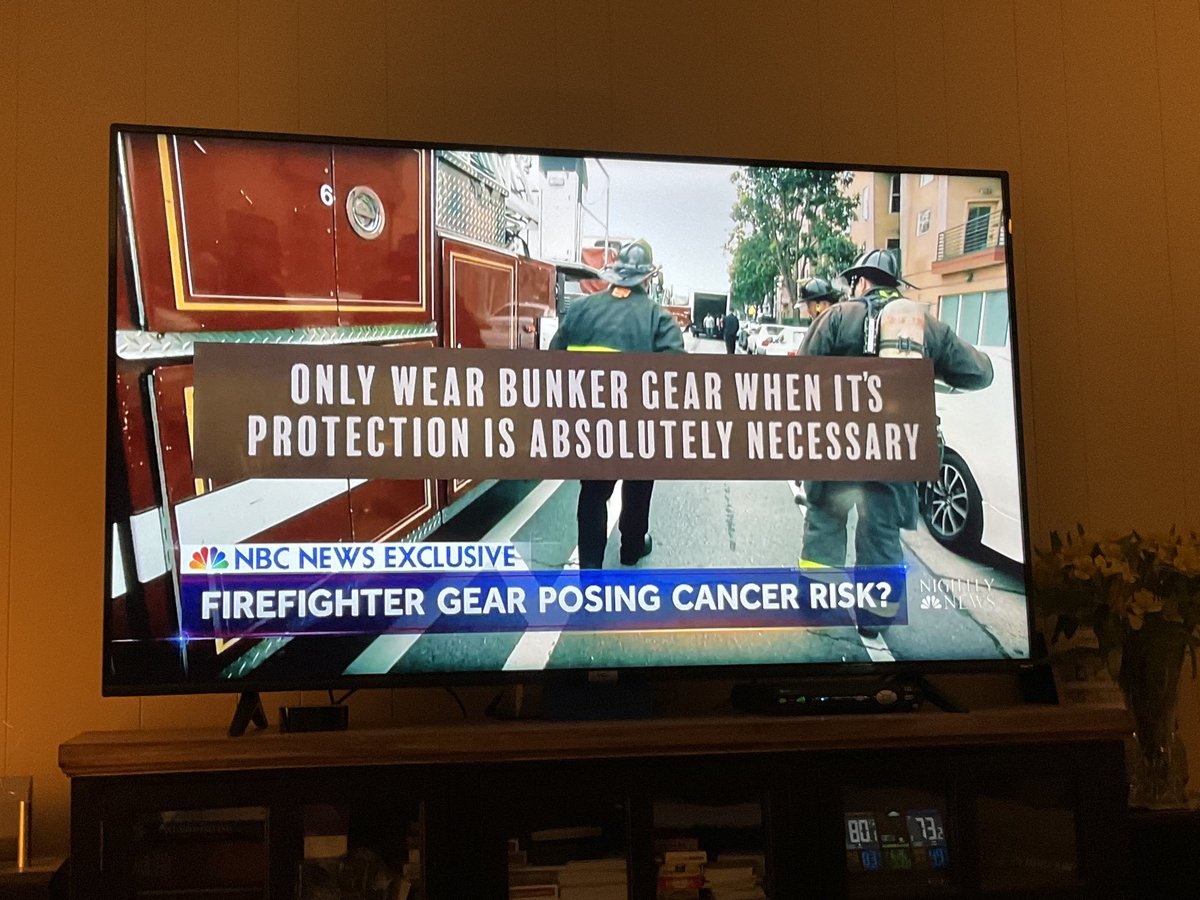 CallKi's tweet photo. ITS not it’s. Elementary school grammar. Shame on you #NBCNightlyNews! #wherearetheeditors #proofreadingworks #hireme https://t.co/KQTMMb8Mr6