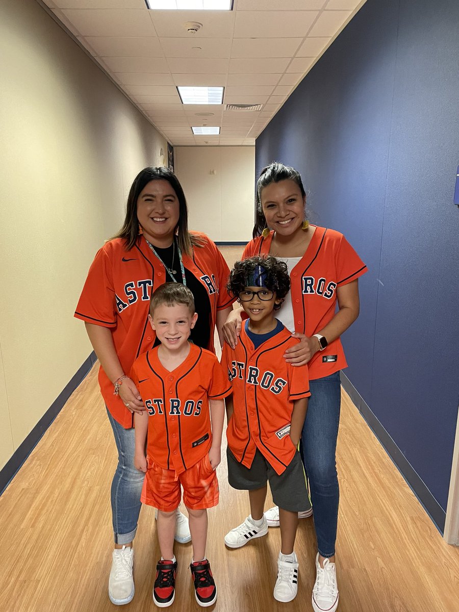 Yady_DeLaFuente's tweet photo. Wearing our favorite sports team jersey. These boys were so happy to see we were all matching. #ChooseLP #AdventureAwaits @alvjas_ #GoAstros #LPvsDP https://t.co/bXqXdHSB0C