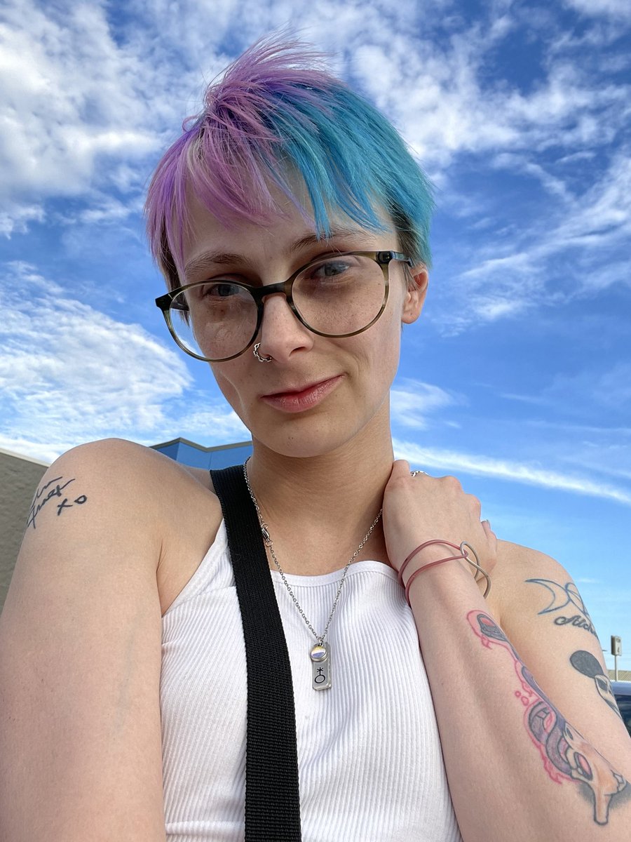 AlchemysticArts's tweet photo. I wish someone could make me my #simself ๐ญ I am so bad at making sims ๐
#thesims #sims4 #thesims4 #mysimself #Sims4cas #Sims4HighSchoolYears
#thesims4cas #simscas #simscommunity #simmers #simsgames #realpeopleinsims #simscreator #Sims4creator https://t.co/V0dN0nWB15