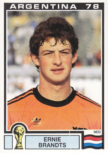 CopaLendas's tweet photo. Ernie Brandts, Holanda 🇳🇱.
Copa do Mundo de 1978, Argentina.
Vice campeão.
2 gols, 4 jogos.
#brandts #nederland #worldcup1978 #copa1978 #fifa #legende #ernie #uurwerkoranje #nederlandsecarrousel #oranje #knvb #monumentaldenúñez #ned #panini #qatar2022 https://t.co/GgUSSkWV10