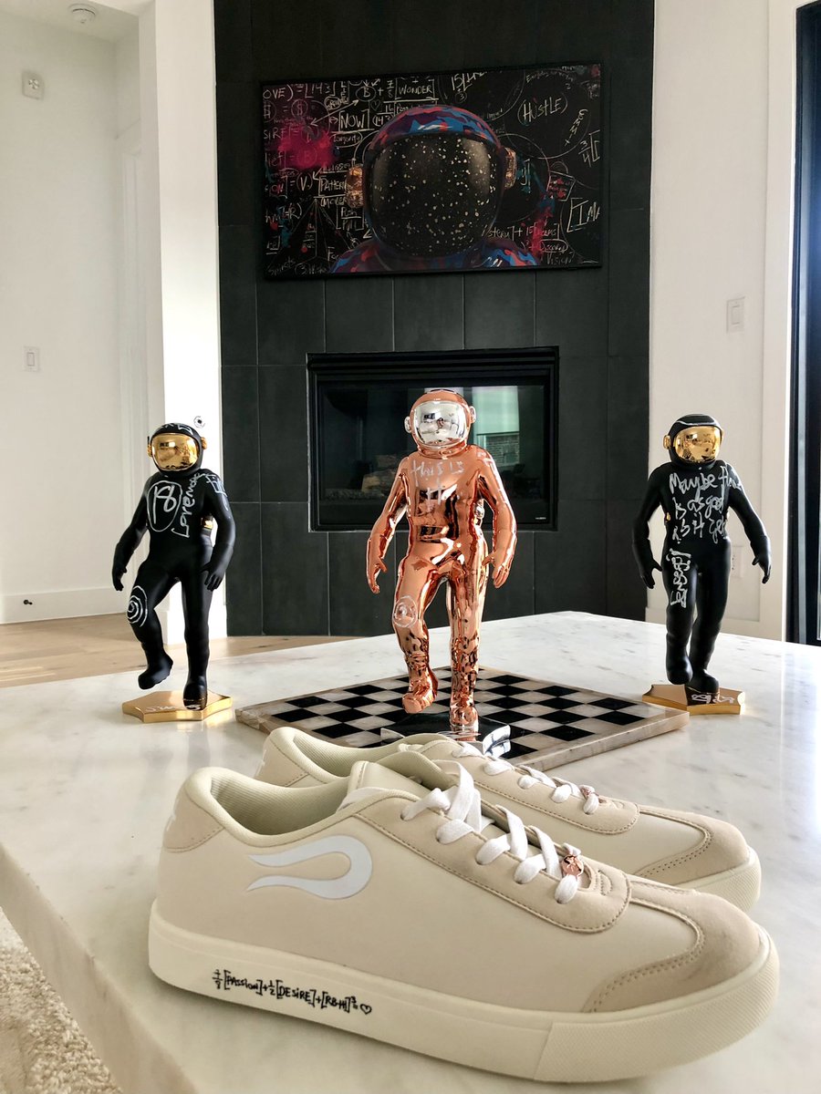 CryptoZ4's tweet photo. If you say NFTs don’t have value you are in the wrong ones! These sculptures are the real deal. 5lbs each, chromed out, and hand embellished by @BMArt_33 himself! You won’t want to miss what’s next… 👟 #boonjiproject https://t.co/2elSqsP7DA