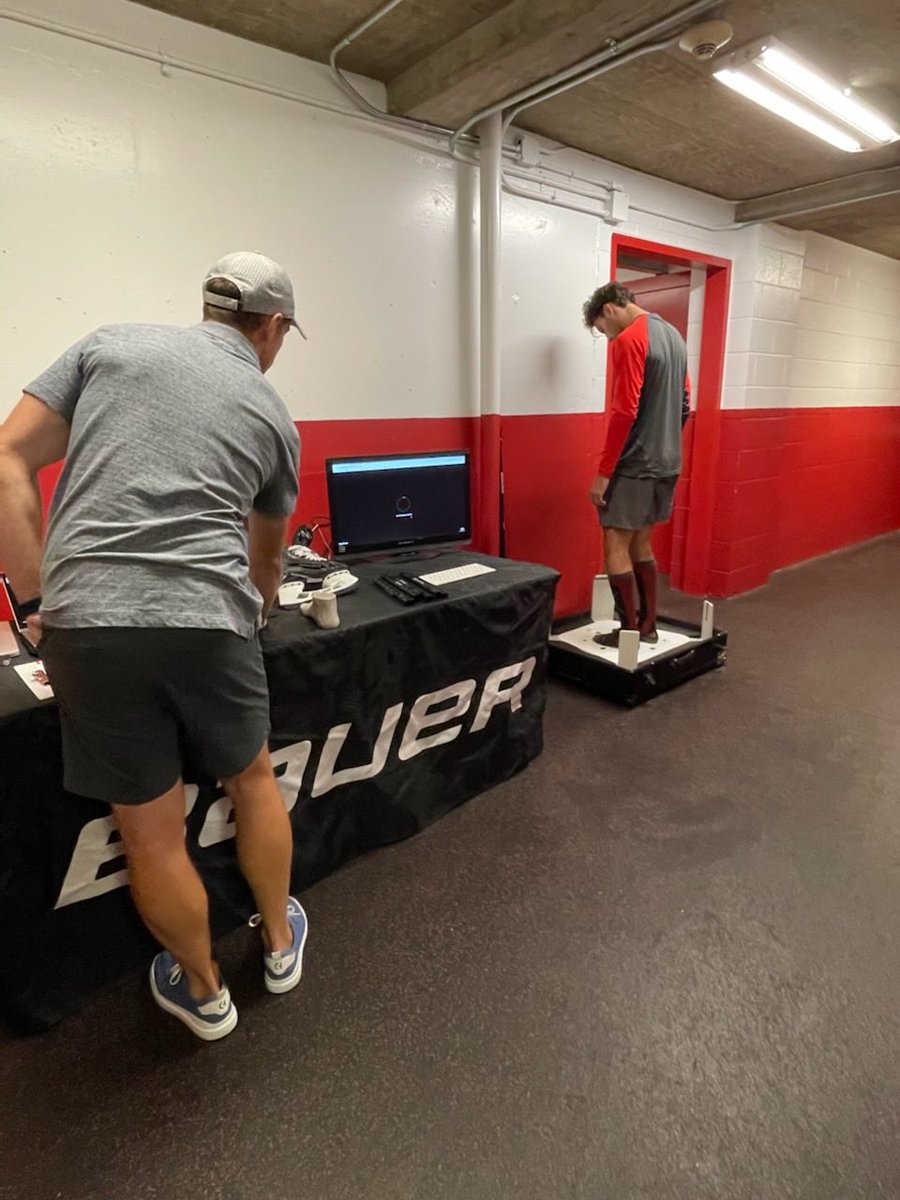 CornellMHockey's tweet photo. Thanks to Dave Burkholder and our friends ⁦@BauerHockey⁩ for stopping by Lynah to get some skate fit scans and make sure our guys are all set with their gear for the 22-23 season! 

📸: ⁦@seanrschmidt⁩

#YellCornell https://t.co/OTvzfzn21I