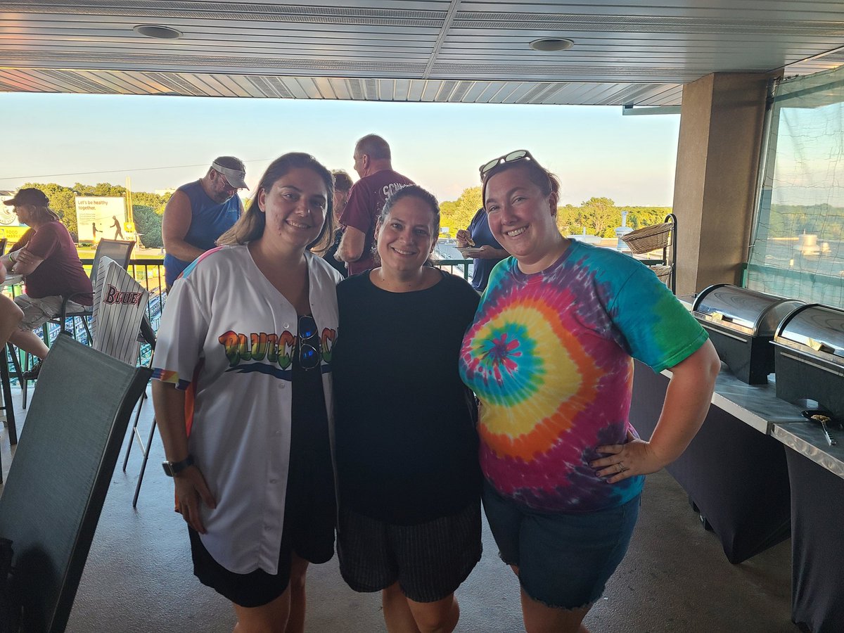 This is what #professionaldevelopment should look like.  Friends and baseball.  <a href="/guardo4aiken/">Megan Kristensen</a> <a href="/MrsRua/">Mrs. Rua</a>