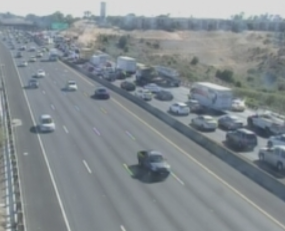 KCBSAMFMTraffic's tweet photo. #Richmond #I80 Westbound at Hilltop there is a police investigation going on in the 2 left lanes. Traffic is jammed from #PinoleValley Rd. #KCBSTraffic 
📷: Caltrans https://t.co/HOjEdmX7Ih