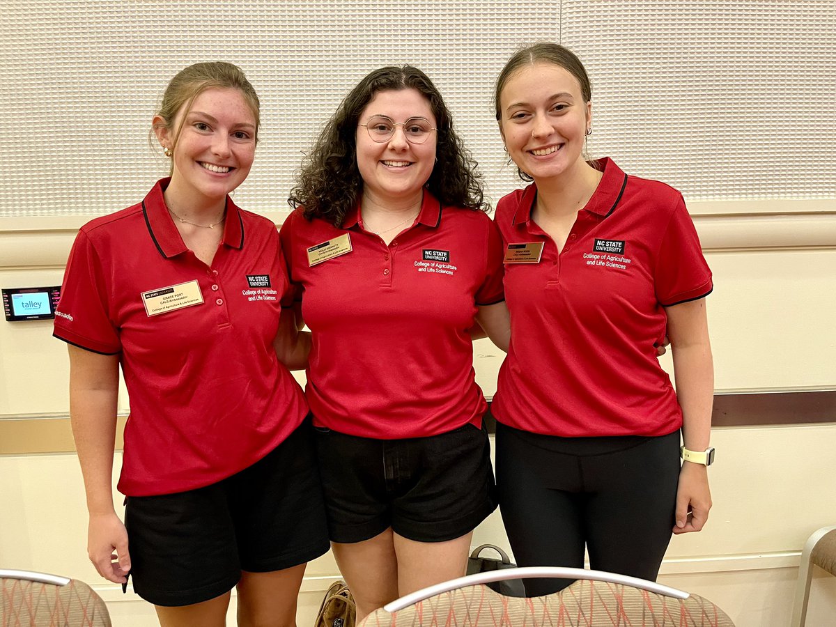 NCStateCALS's tweet image. The CALS College Connections fair was a SUCCESS! 

We had a blast showcasing all the amazing clubs and organizations CALS has to offer. 🙌