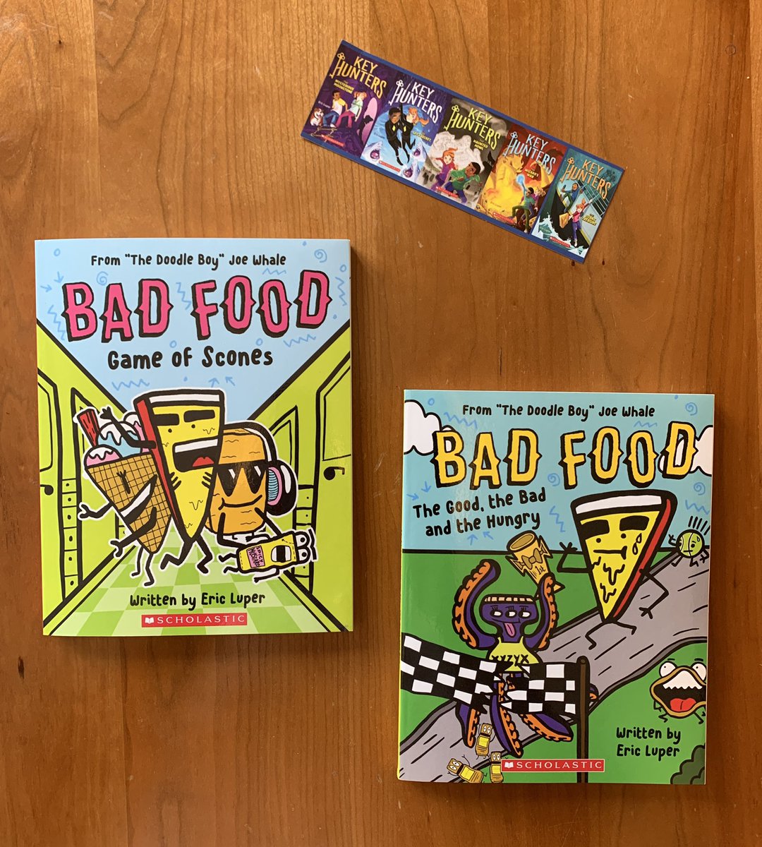 TorreyMaldonado's tweet photo. 🎉📚 GIVEAWAY 📚🎉 @ericluper Epic Kid Lit author &amp; human! I’ve seen his signing lines go out the door. Just sayin’, you want these books &amp; his KEY HUNTERS series bookmark. Follow him &amp; Like &amp; Retweet this by 8/40/22 to win. https://t.co/jZ2IgAOsOw https://t.co/NsLITDUFi6