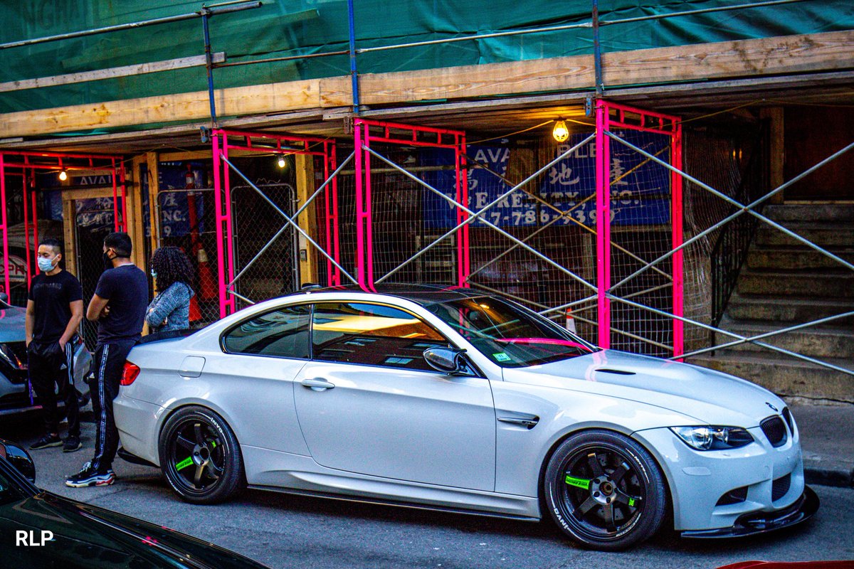 redlinesproject's tweet photo. Chill'n In Chinatown
📸 @redlinesproject
https://t.co/djJchmJF2p
Car: @BMWUSA
Owner: Unknown
#BMW #e92 #m3 #BMWM3 #v8 #sportscars #whitecars #pink #streetphotography #photography #blackphotographer #carsonshaw #rt #Boston #chinatown #tuesdayvibe https://t.co/ld3VynRZ3Y