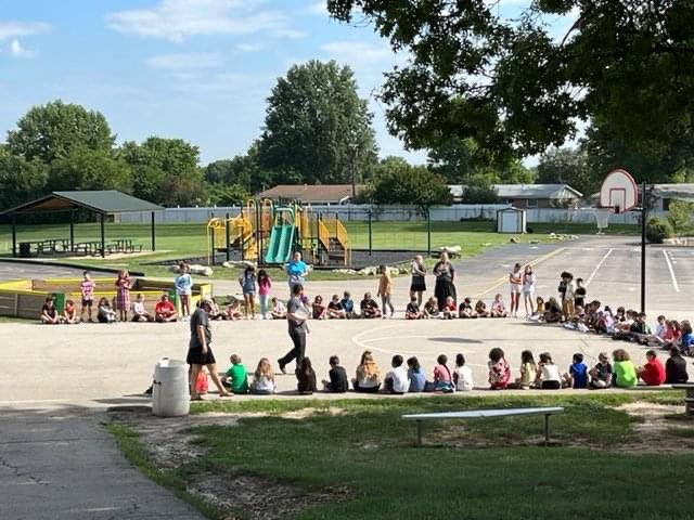 AmyRuzicka's tweet photo. #BronchosFirstDay is in the books. So much energy and enthusiasm across our campus. It’s going to be a great year! https://t.co/BSVZJHCpZr