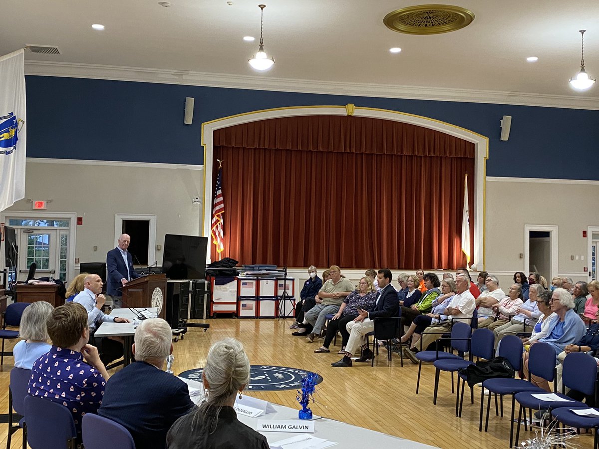 qpalfrey's tweet photo. There are real differences in this race. Thank you to the @braintreedems, @QuincyDems, @HinghamDems, and our other hosts on the South Shore for giving me the chance to talk about how I’ll stand up for MA on healthcare, combating climate change, abortion access and more. #mapoli https://t.co/93vJy7Z7T2