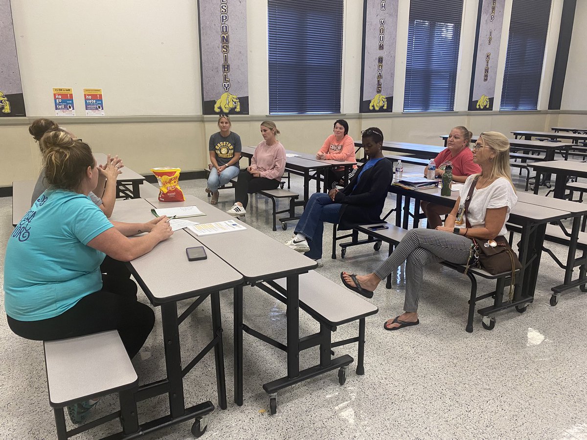 Houston PTO’s first general meeting of the year! We appreciate these mommas and staff members for coming out tonight to plan and support our Bulldogs!