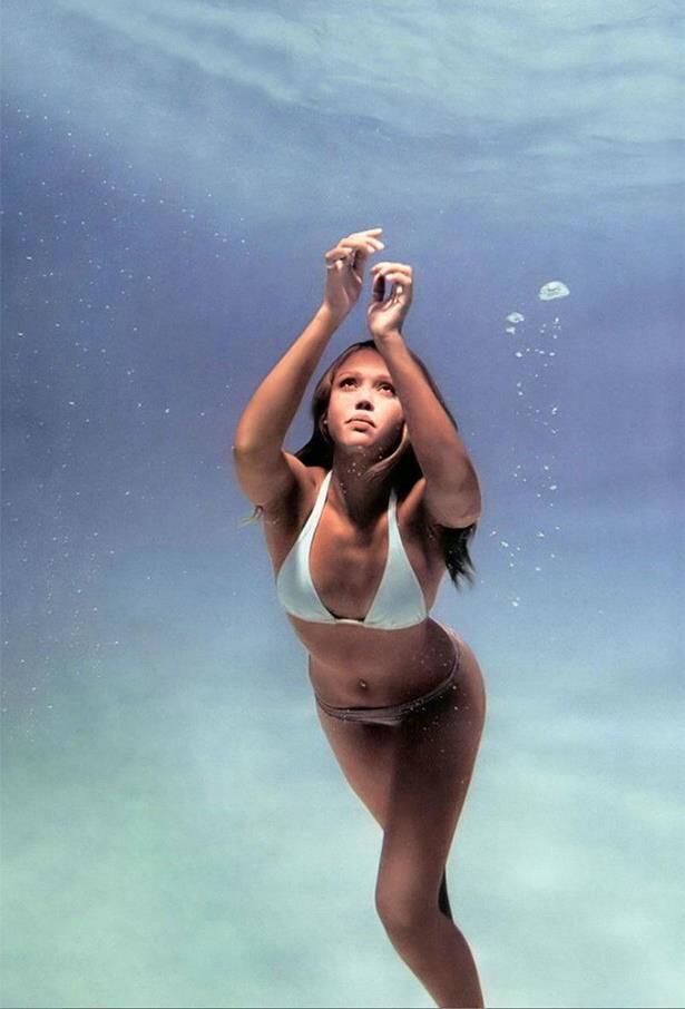 ChanelStrong13's tweet photo. Amo estar en el mar ... Y mejor aun en buena compañía. CHA09💗 https://t.co/gog7Esi4WQ