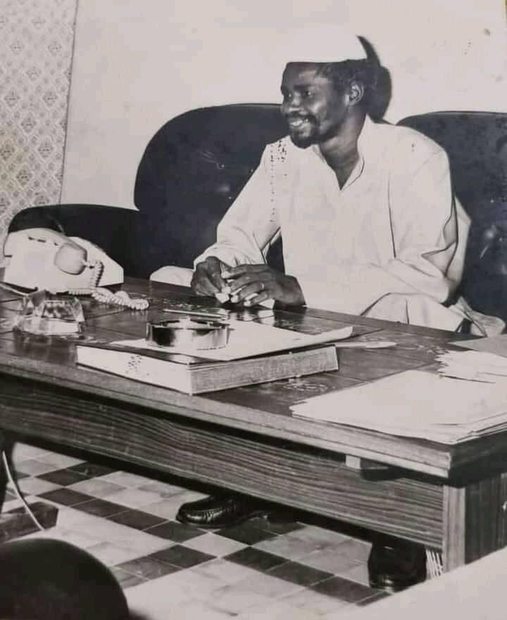 Ouniangakebir_'s tweet photo. 24 août 2022.
00:57

l’histoire s’en souviendra aussi longtemps que les femmes et les griots chanteront tes gloires, un homme aux qualités indicibles… nul doute qu’un jour viendra où un hommage digne de ton rang te sera rendu. 

que le paradis soit ta dernière demeure H.H https://t.co/pSQb11Nzl9