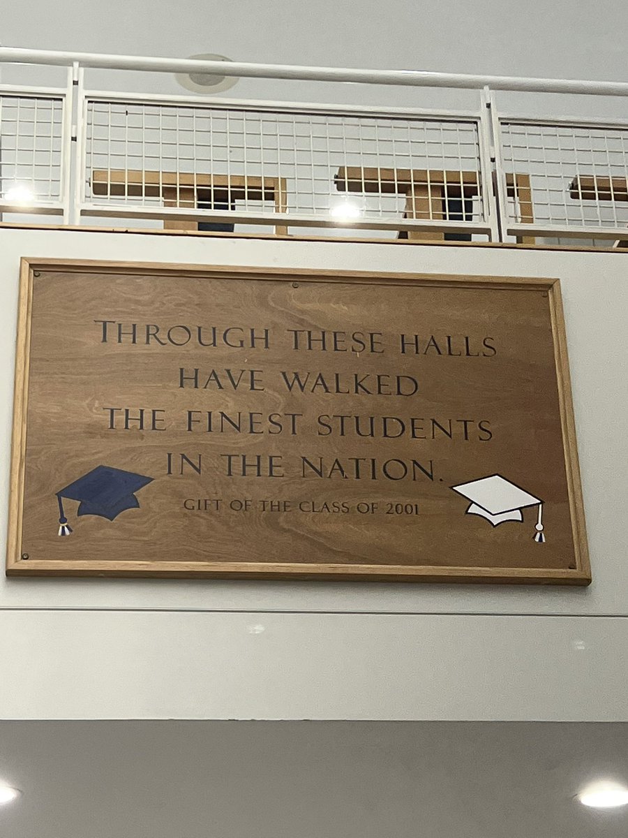 MonetteStacy's tweet photo. Welcome to MMHS 7th graders! Here we go!!!! @MashpeeSchools @WeAreMashpee @PDeBoerMPS #WeAreMashpee #middleschool https://t.co/g05O5X3RE3