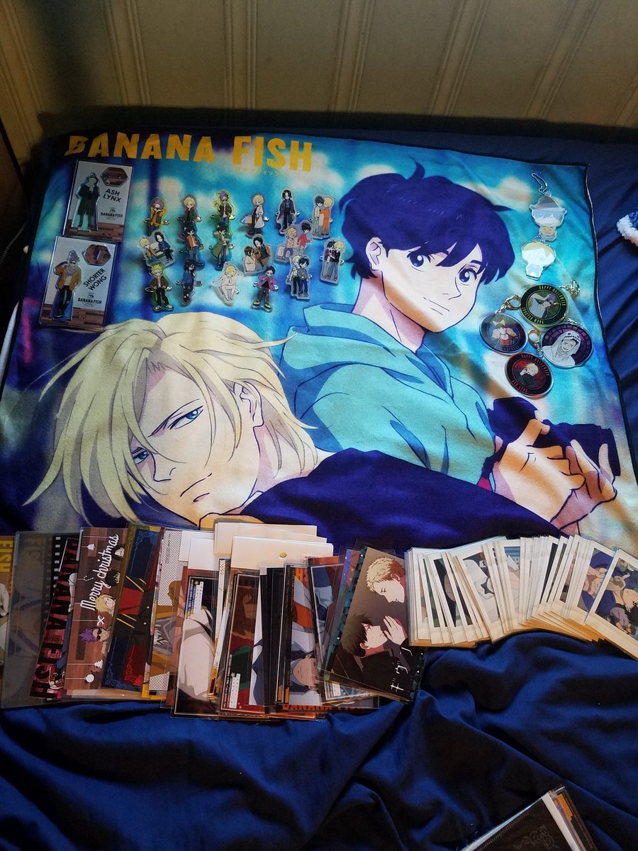 BananaFishLynx's tweet photo. Not even all of what I got from Japan, but most of it. I am so grateful to have someone so amazing to help me with my addiction. 
新しいバナナフィッシュの物。嬉しい
#BANANAFISH #バナナフィッシュ https://t.co/esxP1QpRhb
