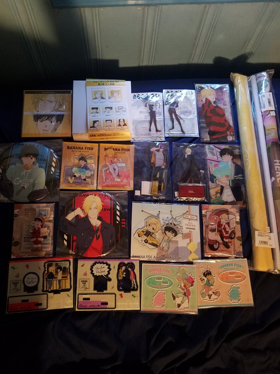 BananaFishLynx's tweet photo. Not even all of what I got from Japan, but most of it. I am so grateful to have someone so amazing to help me with my addiction. 
新しいバナナフィッシュの物。嬉しい
#BANANAFISH #バナナフィッシュ https://t.co/esxP1QpRhb