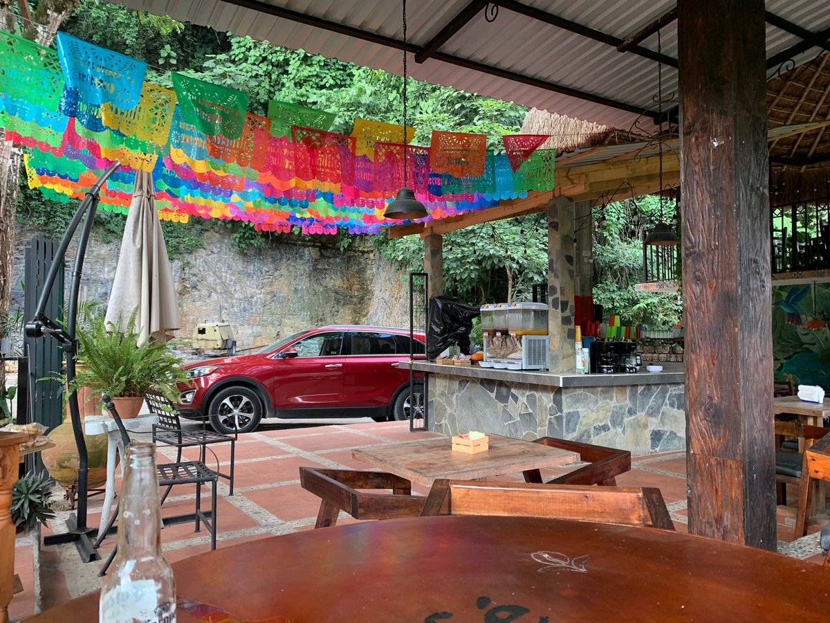 DeeJayCorpus's tweet photo. I'm at Cafe Cereza in Xilitla, San Luis Potosí https://t.co/6lM91OTjBe https://t.co/6acETEvHqs