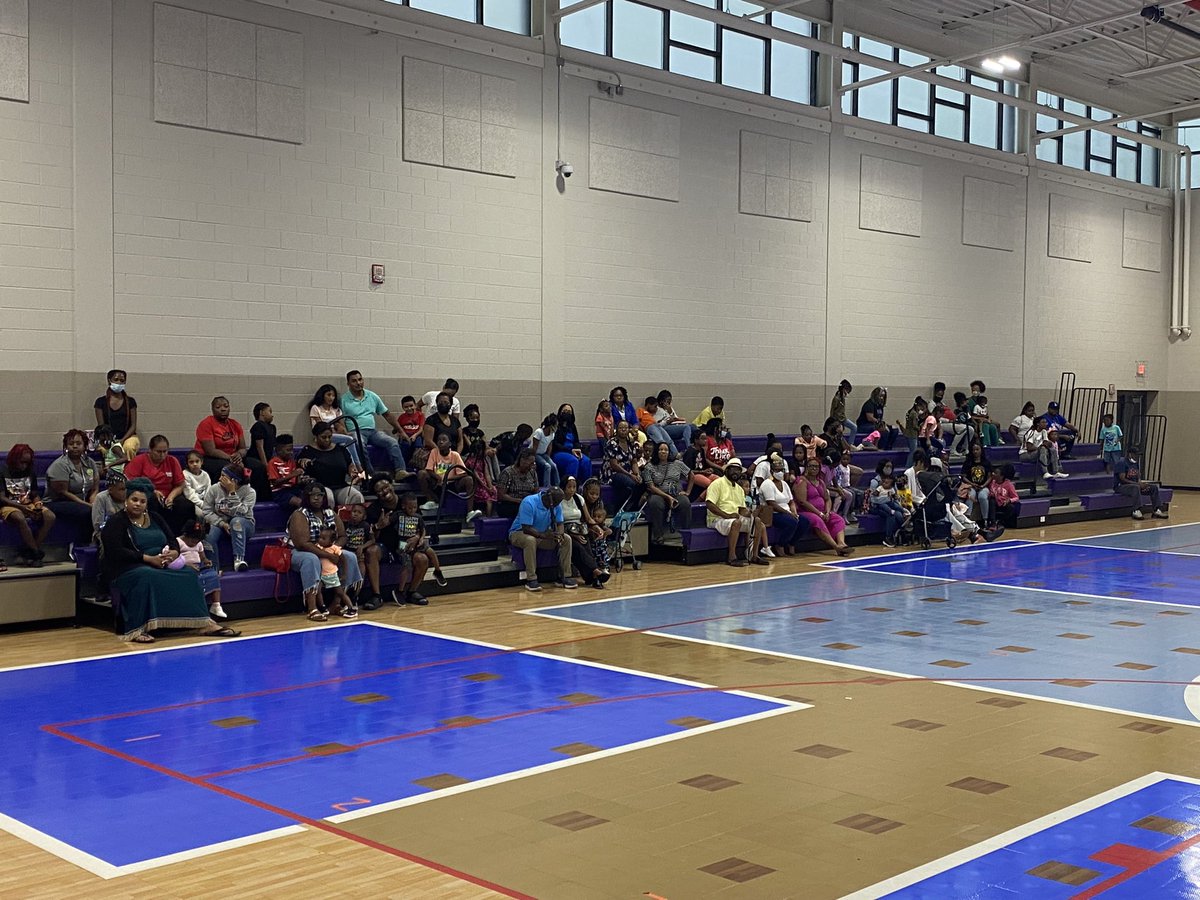 @uwclemontigers parents are the best! We had a packed gym for our Title I meeting and Open House @JefcoedK_5 @JEFCOED @jaygary @gonsoulinwalter @orush2 @JanetHagood #StrongCommunityStrongKids #parentalinvolvement #OURkidsdeserveit