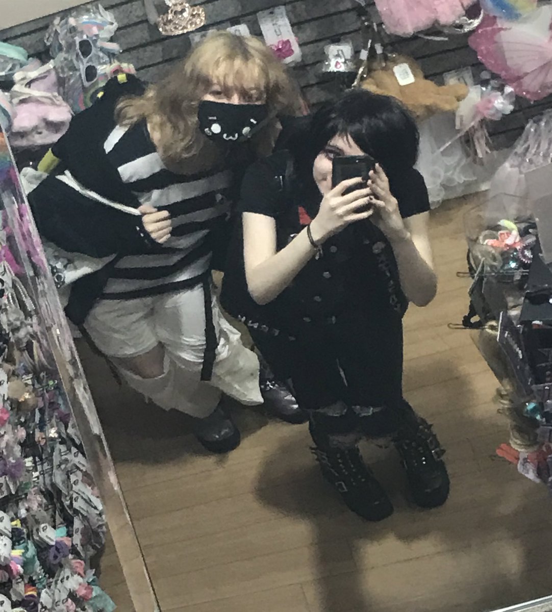 DIELIJ4H's tweet photo. errmm homo?s? https://t.co/zNxHqlFkNZ
