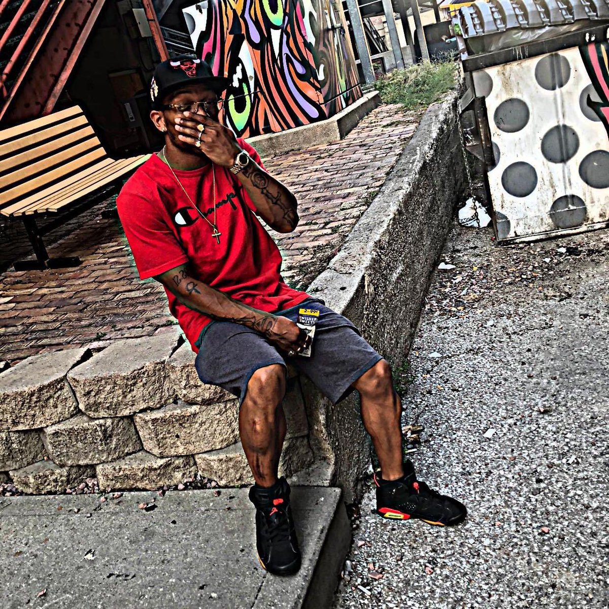 SmoovYungBrutha's tweet image. The artist sees what others only catch a glimpse of. 👨🏾‍🎨🎨🌆
#REALSaliva🦁 #puremotivation❤️‍🔥 #DaSmoovWay💱