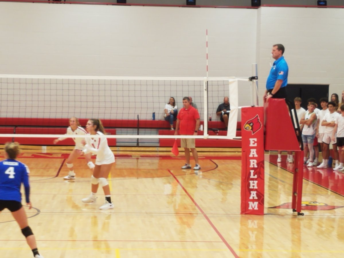 jennknight4's tweet photo. First home VB match of season. Short line judges...new Superintendent,  Steve Kaster, steps right in! Thrilled to have him and his family join our Cardinal Family! #GO CARDS! @EarlhamSchools https://t.co/NsXjtRh2Df