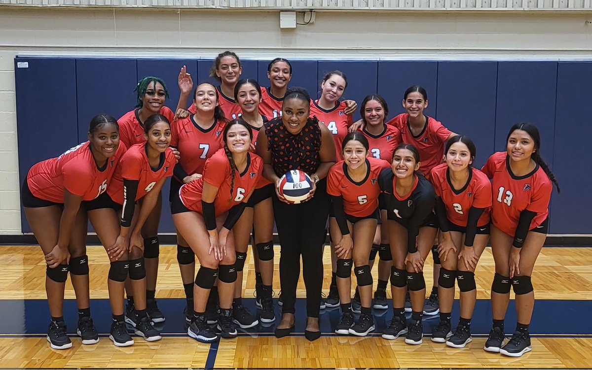 CoachGB213's tweet photo. Huge Shout Out to our @stevens_vb Head Coach Shelby Burton on her 100th Victory!! Super proud to apart of crew..  @NISDSTEVENS @FalconsAth @JPS_DFB @hinojosa_david #WinWinWin #PlayinFalconVolleyball https://t.co/DZY2UCrXap