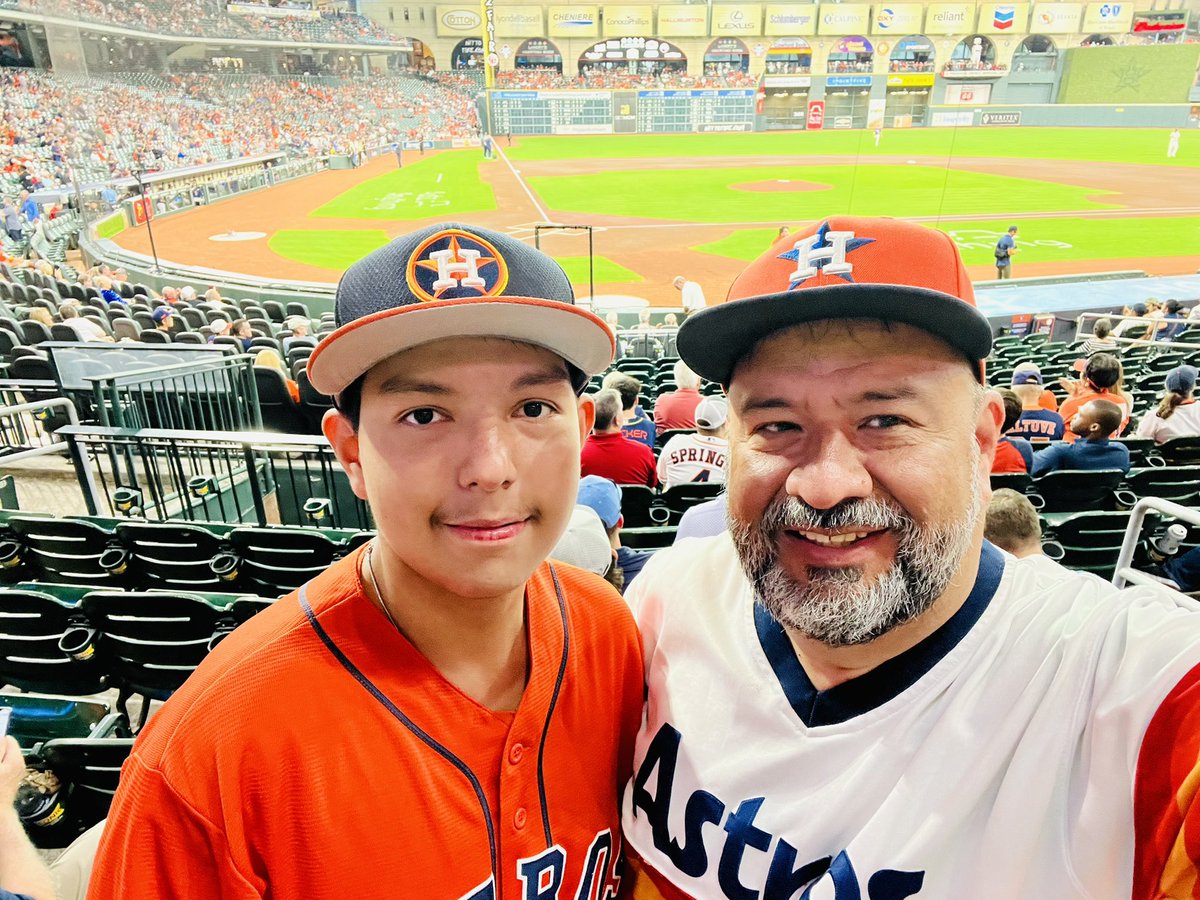 jaguirrelaw's tweet photo. We’re baaaaaaaaaccckkk!!!  Felt like we had been been away too long. #LetsGoAstros #LevelUp #WelcomeBackCarlos  #HomeAwayFromHomr #MMP #Astros @ATTSportsNetSW https://t.co/c304HCHi9A