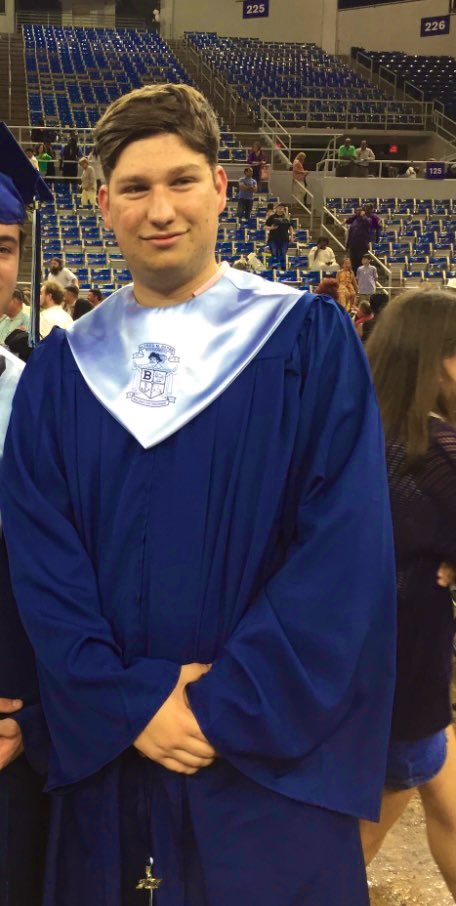 zackaryah_'s tweet photo. Would you believe me if I told ya I dropped 70 lbs? https://t.co/eRn3mC2Ikr