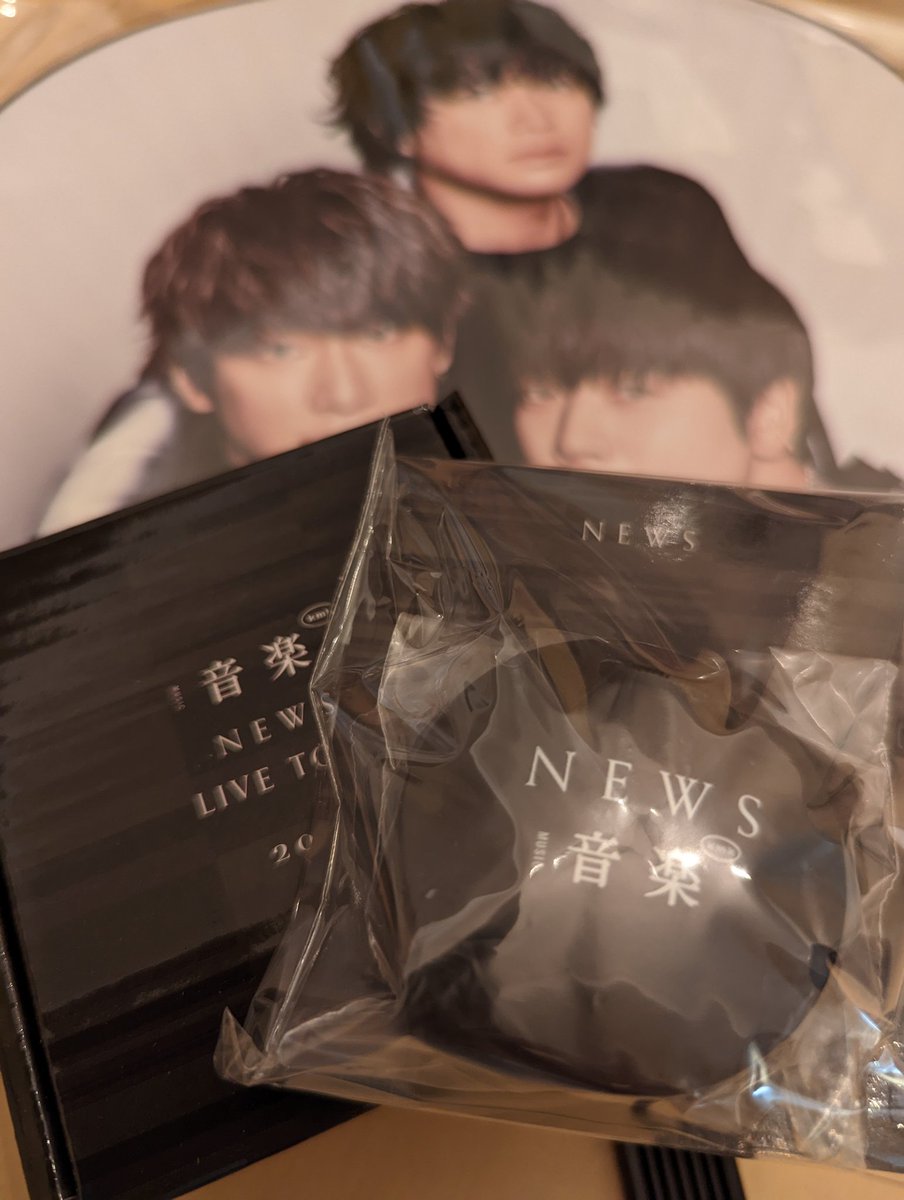 rotchy_TG's tweet photo. NEWS 1stアルバムからの13作連続1位そして歴代単独1位✨おめでとうございます🎉
黒カスタネット持ってツアー行くよ😘👍 https://t.co/I5wTnhHzDE