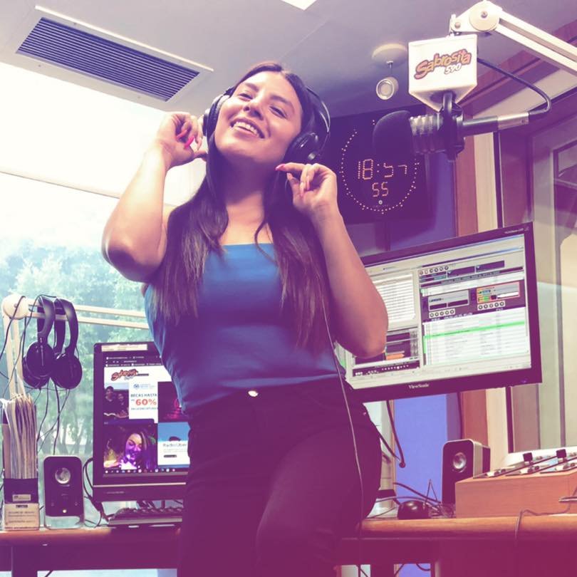 En punto de las 7 PM comienza #NocheSabrosa y hasta las 11 PM 🔥‼️ te acompaña <a href="/juliecastilloof/">Julie Castillo</a>  a través de 🎶 sabrositadigital.mx