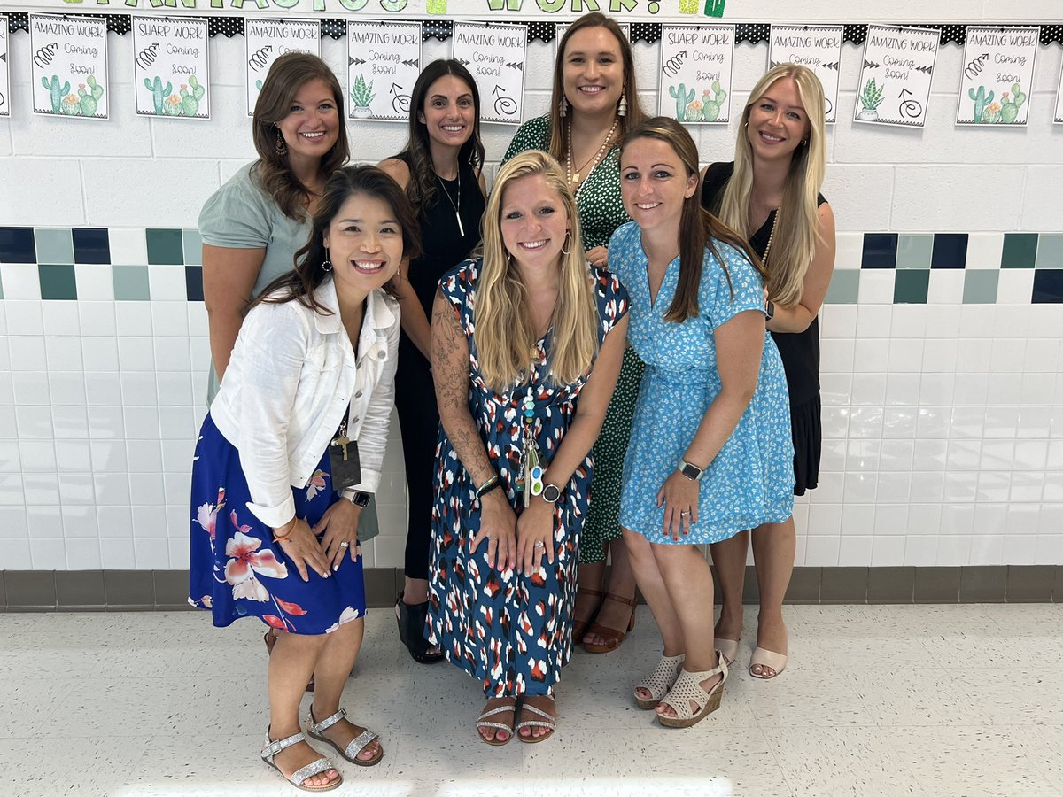 MsWarnerTeaches's tweet photo. It was an action-packed day at @Discovery_elem with Open House &amp; Back to School Night! We loved seeing so many returning Trailblazers and welcoming the new ones. 💙 Can’t wait for Thursday! 3rd grade, here we come!  @midgleyDIS https://t.co/d3bcdXB8iE